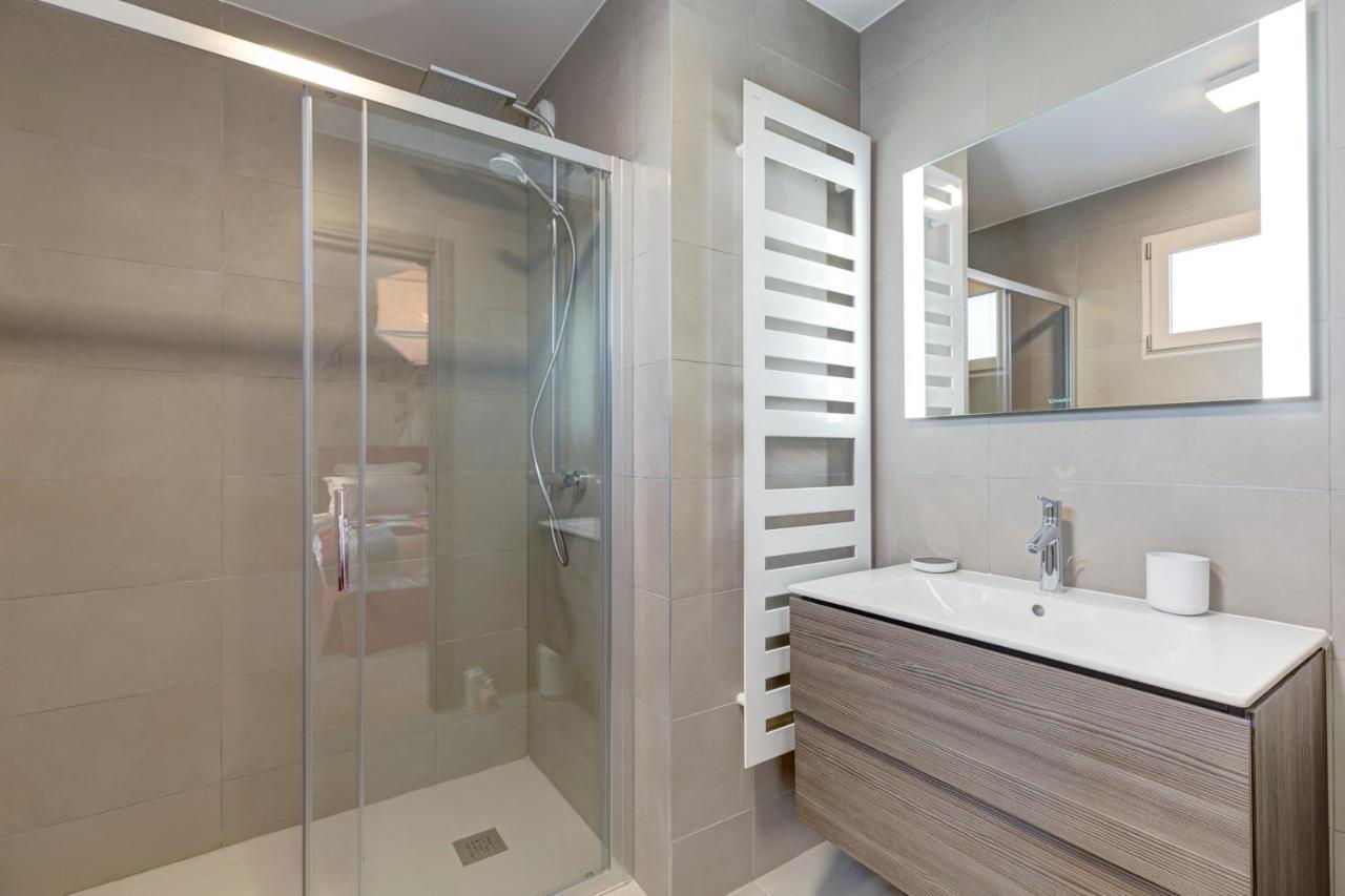 Serenity - 3 Bedroom Top Floor Apartment Parking & Lake View Terrace Annecy Exterior foto